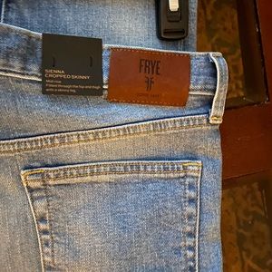 FRYE Sienna Cropped Skinny jeans NWT, 28”